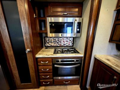 2017 Keystone Montana — photo 10 view
