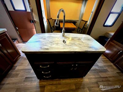 2017 Keystone Montana — photo 11 view