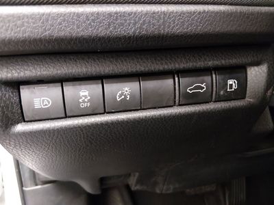 2025 Toyota Camry — photo 13 view