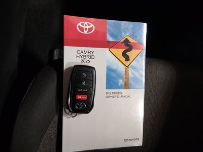 2025 Toyota Camry — photo 15 view