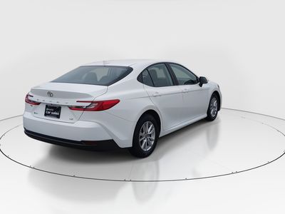 2025 Toyota Camry — photo 7 view