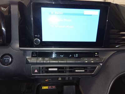 2025 Toyota Camry — photo 17 view