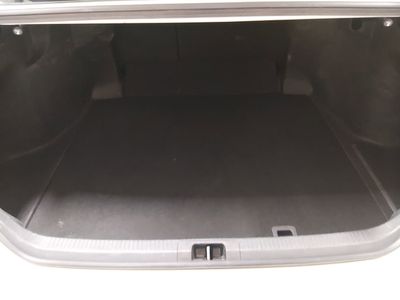 2025 Toyota Camry — photo 11 view