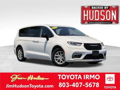 2024 Chrysler Pacifica Touring L in Bright White Clearcoat — front three-quarter view