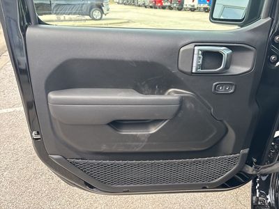 2026 Jeep Wrangler - Photo 59