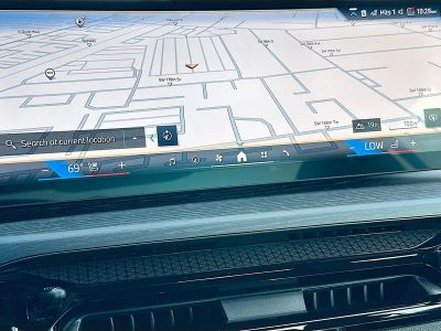 2026 BMW 3 Series — photo 10 view