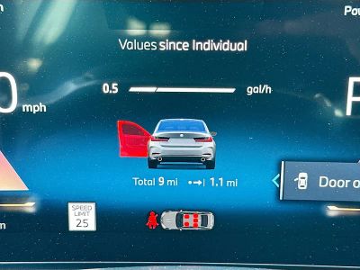2026 BMW 3 Series — photo 9 view