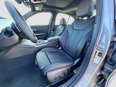 2026 BMW 3 Series — photo 15 view