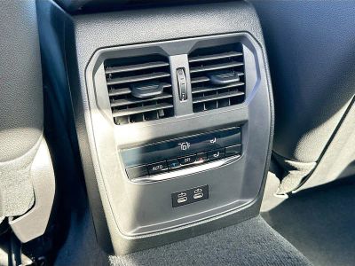 2026 BMW 3 Series — photo 20 view