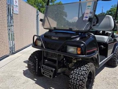 2011 CLUB CAR XRT 850- GAS — engine compartment view