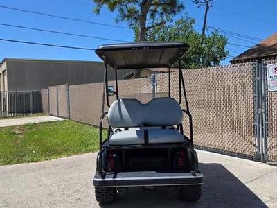2011 CLUB CAR XRT 850- GAS — interior view