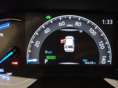 2025 Toyota RAV4 - Photo 14