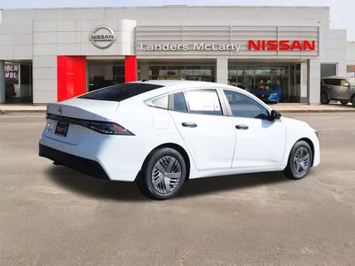 2026 Nissan Sentra - Photo 3
