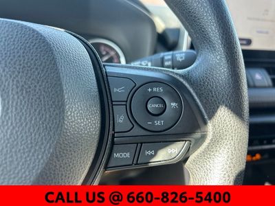 2025 Toyota RAV4 - Photo 12