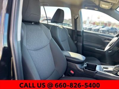 2025 Toyota RAV4 - Photo 20