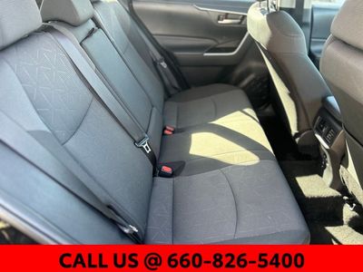 2025 Toyota RAV4 - Photo 5
