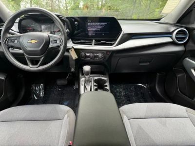 2024 Chevrolet Trax — photo 12 view
