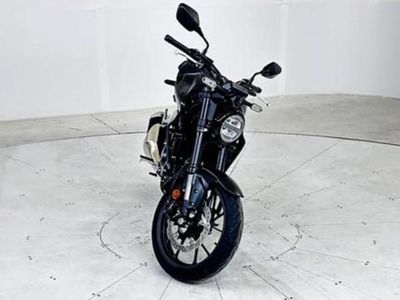 2025 Honda CB300R - Photo 2