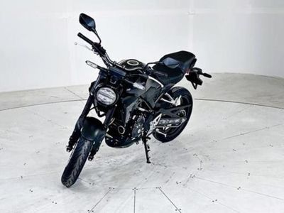 2025 Honda CB300R - Photo 3