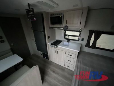 2026 Coachmen RV Catalina Summit Series 7 - Photo 13
