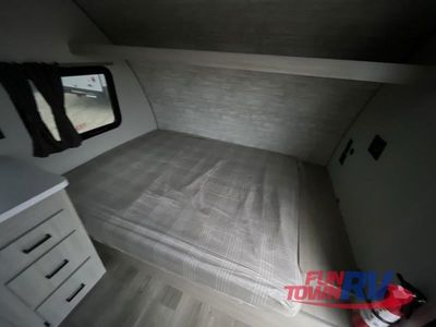 2026 Coachmen RV Catalina Summit Series 7 - Photo 14