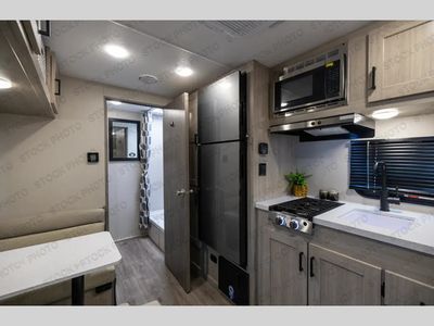 2026 Coachmen RV Catalina Summit Series 7 - Photo 20