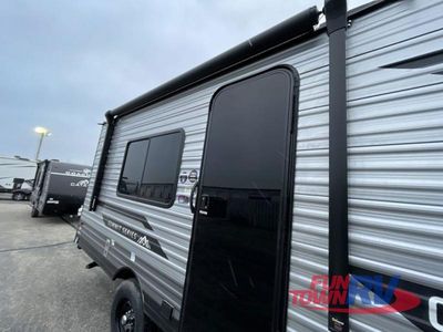 2026 Coachmen RV Catalina Summit Series 7 - Photo 9