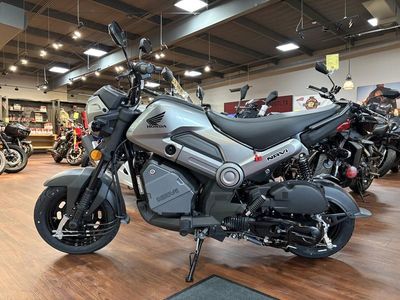 2025 Honda Navi Arctic Silver Metallic - Photo 6