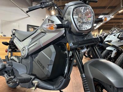 2025 Honda Navi Arctic Silver Metallic - Photo 9