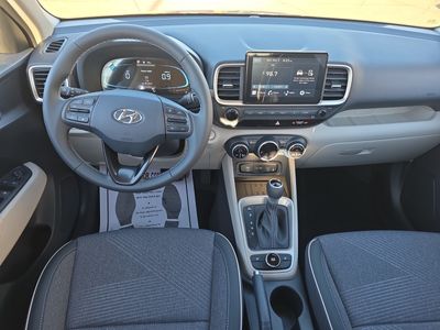 2026 Hyundai Venue — photo 9 view