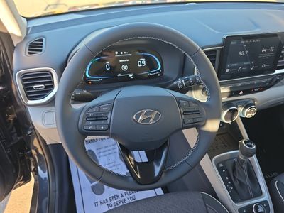 2026 Hyundai Venue — photo 8 view