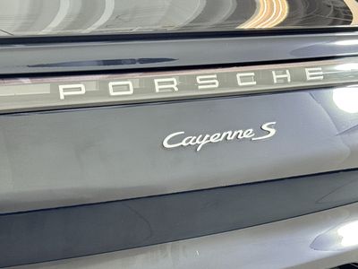 2022 Porsche Cayenne - Photo 25