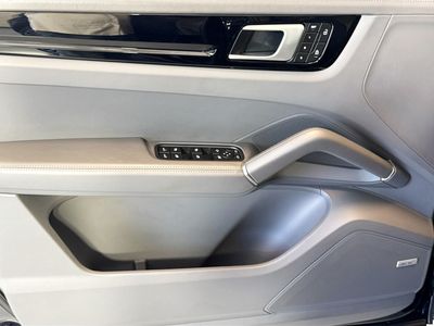 2022 Porsche Cayenne - Photo 11