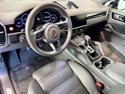 2022 Porsche Cayenne - Photo 4