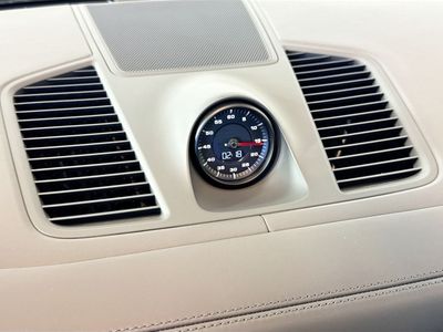 2022 Porsche Cayenne - Photo 29