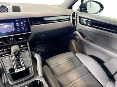 2022 Porsche Cayenne - Photo 21