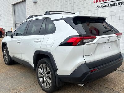 2023 Toyota RAV4 - Photo 3