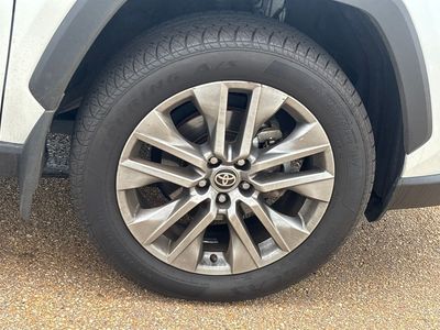 2023 Toyota RAV4 - Photo 25