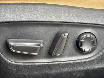 2023 Toyota RAV4 - Photo 8