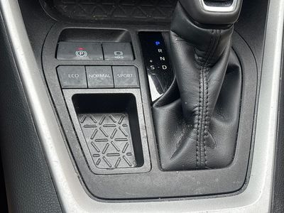 2023 Toyota RAV4 - Photo 13