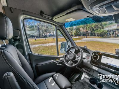 2026 OUTSIDE VAN - Photo 8