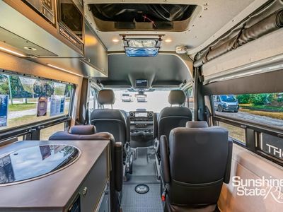 2026 OUTSIDE VAN - Photo 11