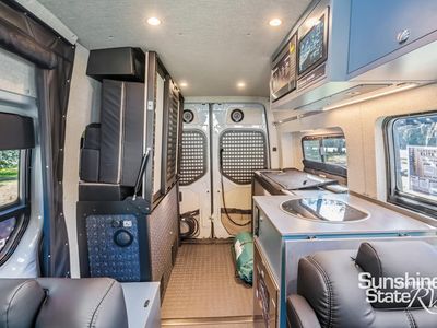 2026 OUTSIDE VAN - Photo 16
