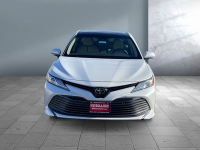 2018 Toyota Camry - Photo 2