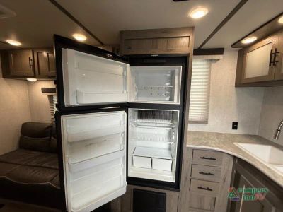 2021 Gulf Stream RV Gulfstream — photo 9 view