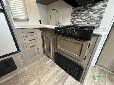 2021 Gulf Stream RV Gulfstream — photo 10 view