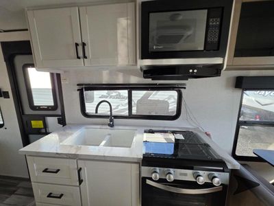 2026 Jayco Jay Flight SLX - Photo 13