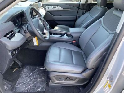 2026 Ford Explorer — photo 13 view