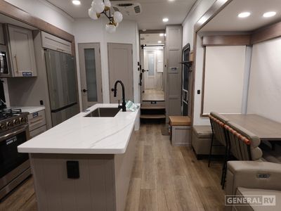 2025 Alliance RV Paradigm - Photo 7