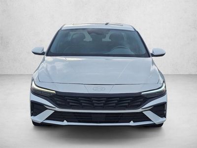 2025 Hyundai Elantra - Photo 2